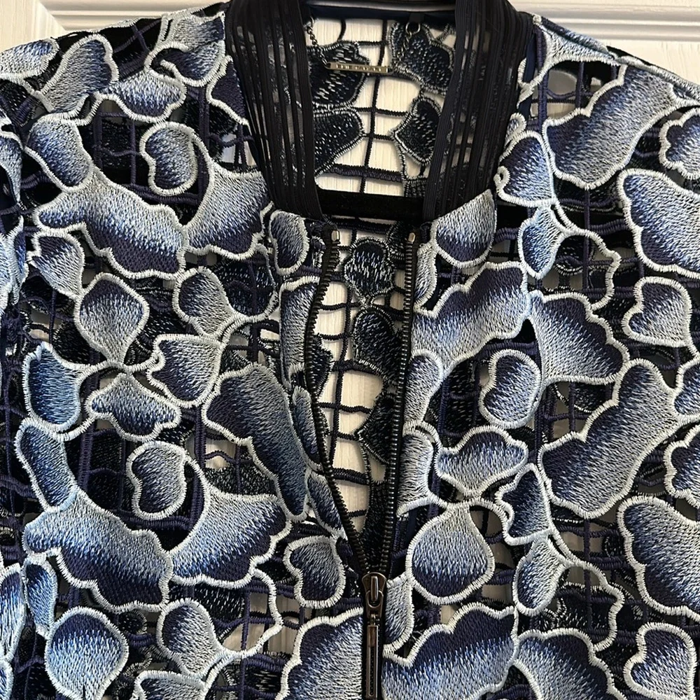 Jacket - Picture 4 of 7